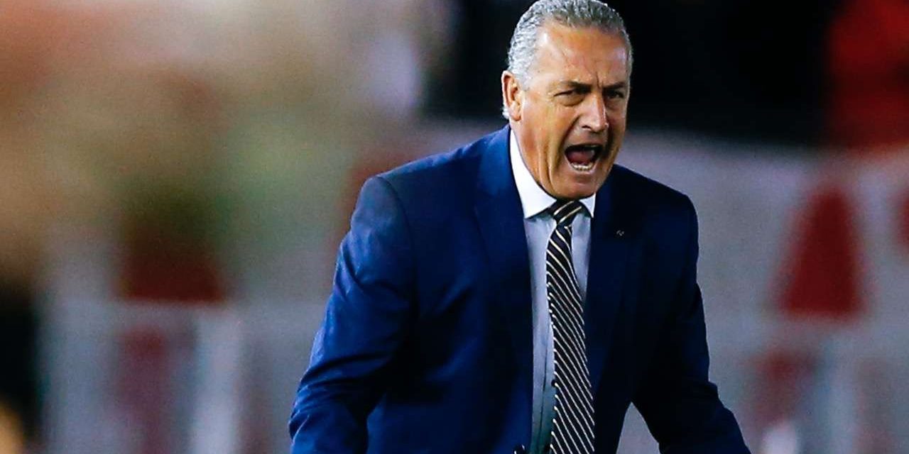 Gustavo Alfaro afina su once inicial para recibir a Paraguay en Quito