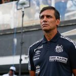 Fabián Bustos dejó de ser DT de Santos