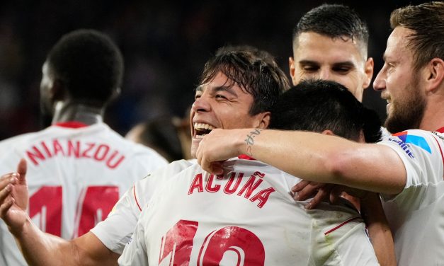 Primera victoria del Sevilla en casa
