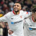 En-Nesyri y Ocampos celebrando el gol