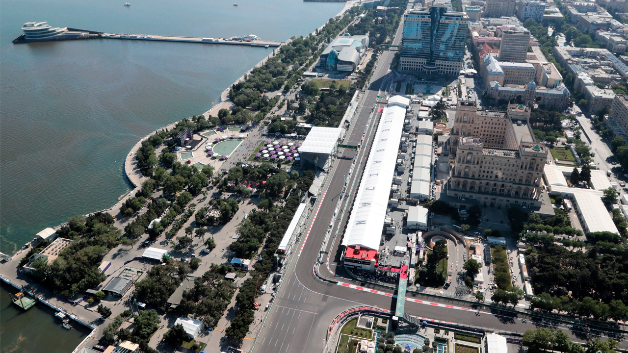 Imagen aérea del circuito de Bakú, donde tendrá lugar la primera carrera 'sprint' de la temporada 2023