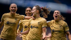 El FC Barcelona femenino gana al Chelsea en la ida de semifinal de la Champions League con un 0-1 que les acerca un poco más a la final