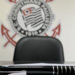 Mano Menezes toma las riendas del Corinthians