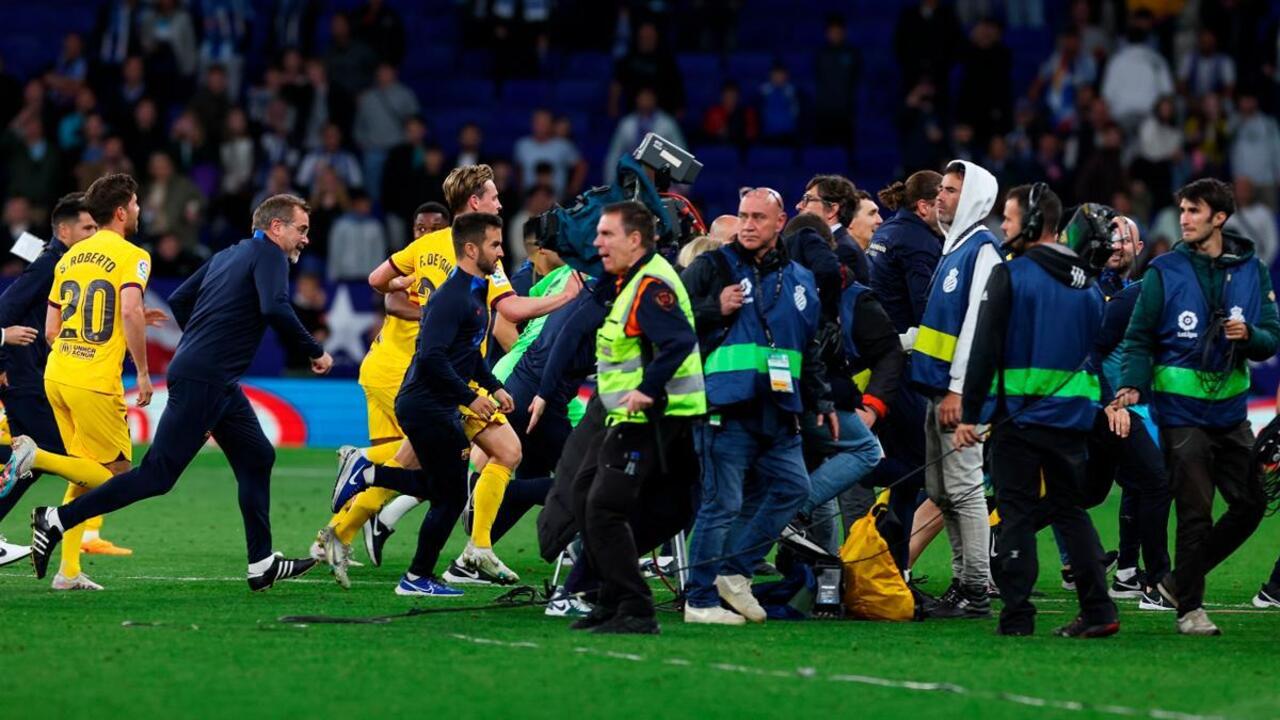 6 detenidos por la invasión de campo en la celebración del Barça