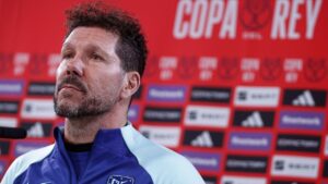Simeone manda un dardo a la directiva