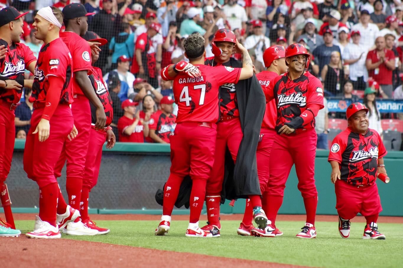 Diablos Rojos ganan y ponen 2-0 la serie del «May the 4th» sobre Guerreros de Oaxaca
