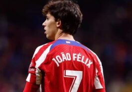 João Félix con la camiseta del Atlético de Madrid