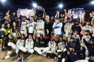 Sultanes levantando el campeonato de zona norte