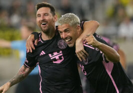 Lionel Messi celebra con el Inter Miami tras ganar el Supporters' Shield