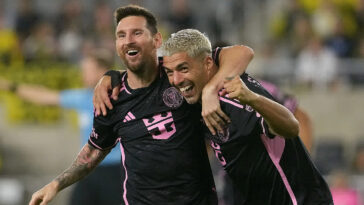 Lionel Messi celebra con el Inter Miami tras ganar el Supporters' Shield