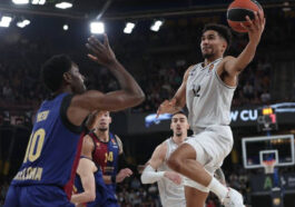 Los azulgranas caen ante el París Basketball (87-103) tras verse superados tanto en ataque como en defensa