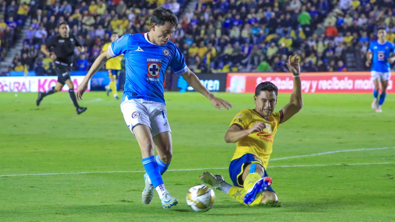 Sus barridas en la última línea fueron determinantes para que los de André Jardine no recibieran gol