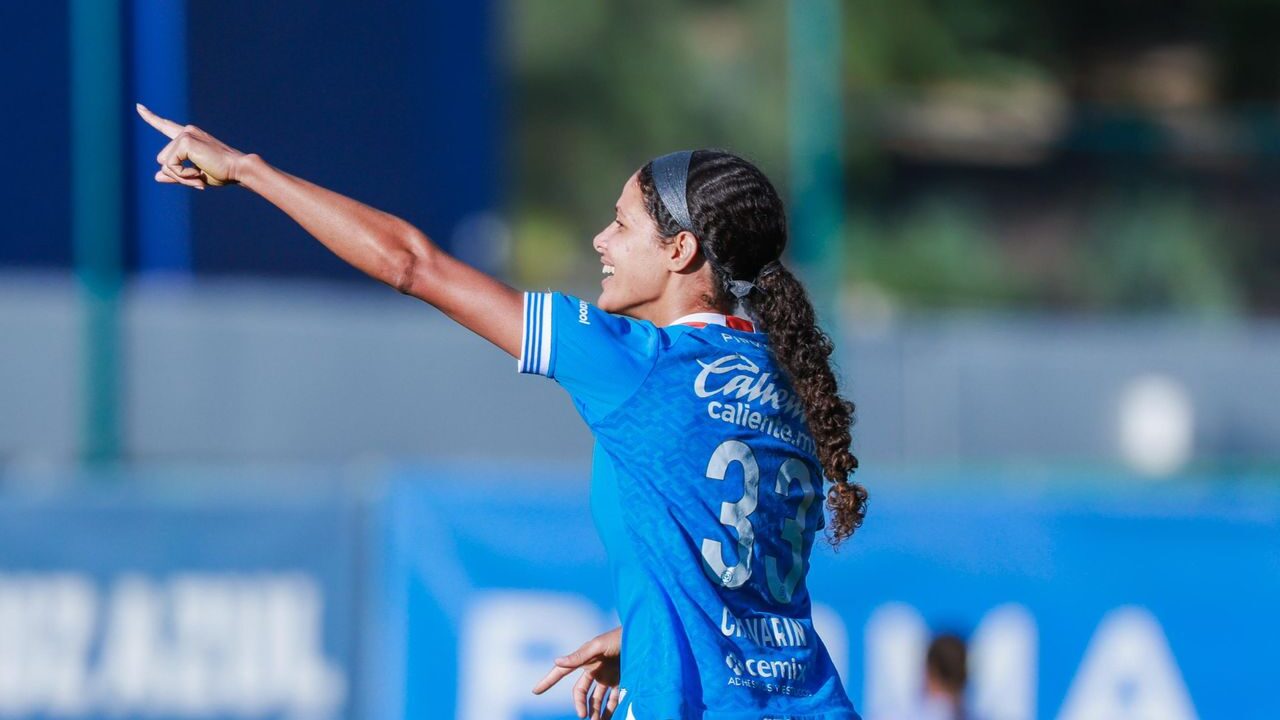 La delantera estadounidense se mostró marcando en su segundo partido oficial como futbolista de Cruz Azul