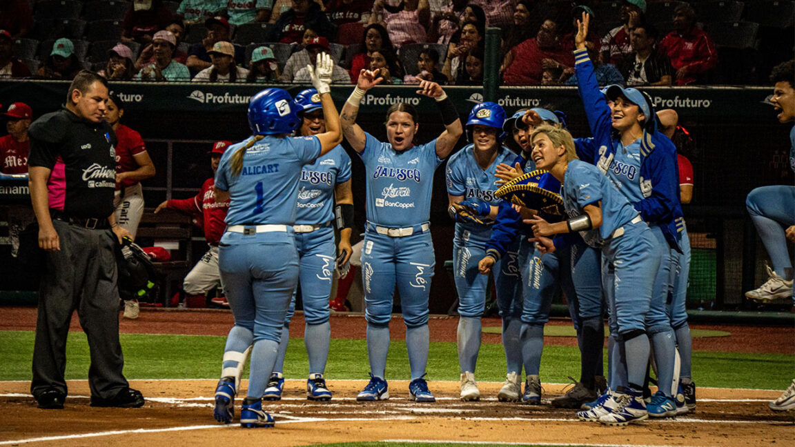 Diablos rojos femenil contra Charros femenil