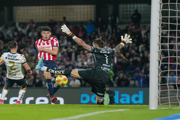 Luis Rey puso el gol para Chivas