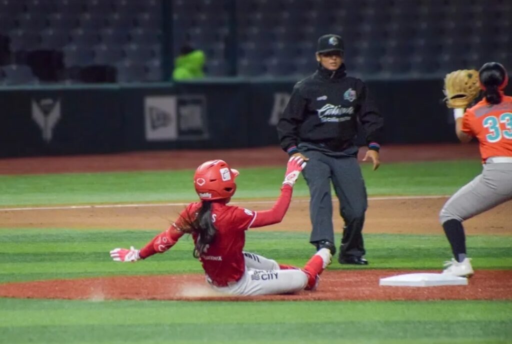 Las Diablas lucharon de inicio a fin para llevarse la serie 