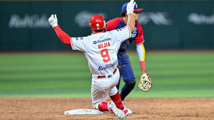 Diablos Rojos contra El Águila