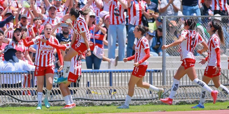 Chivas Femenil elimina a Pumas y se cita con América en semifinales del Clausura 2025