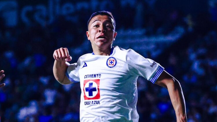 Brilló Andrés Montaño tras marcar su primer doblete como futbolista profesional. (Foto: Cruz Azul)