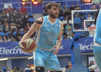 La defensiva de Angeles corrigió y se mantuvo firme atrás