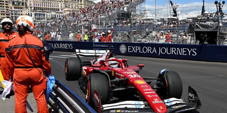 La Ferrari de Charles Leclerc marca el ritmo del primer día del GP de Mónaco