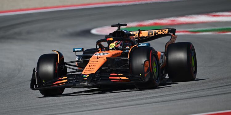 McLaren cierra el primer día del GP de España adelante y Colapinto se complica