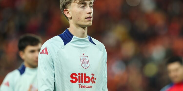 Hay acuerdo entre el Real Madrid y Dean Huijsen