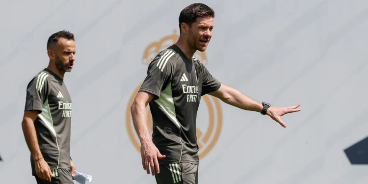 Primer entrenamiento Xabi Alonso.