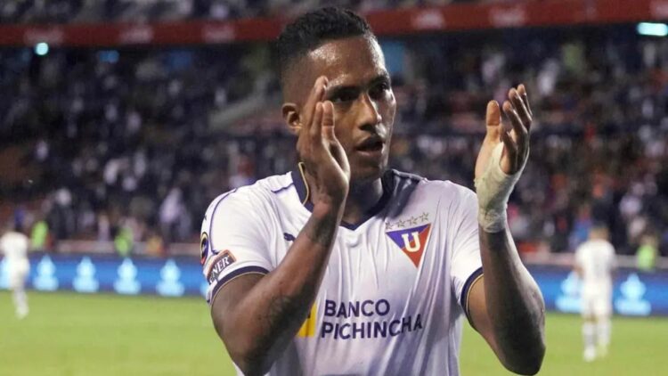Antonio Valencia en Liga de Quito