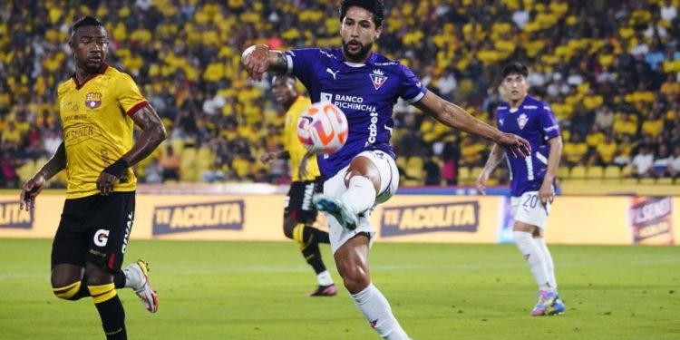 Barcelona SC cae ante LDU en el Monumental: Rescalvo bajo presión