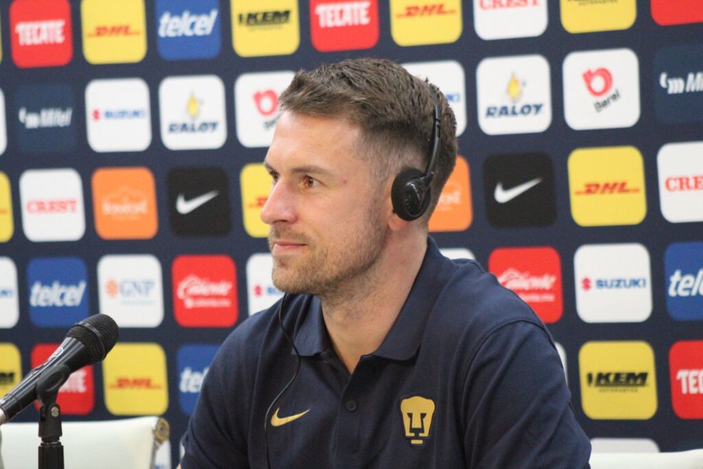 Con pasos por Arsenal, Juventus y Cardiff City, Ramsey llega como uno de los fichajes más mediáticos en la historia reciente de la Liga MX.