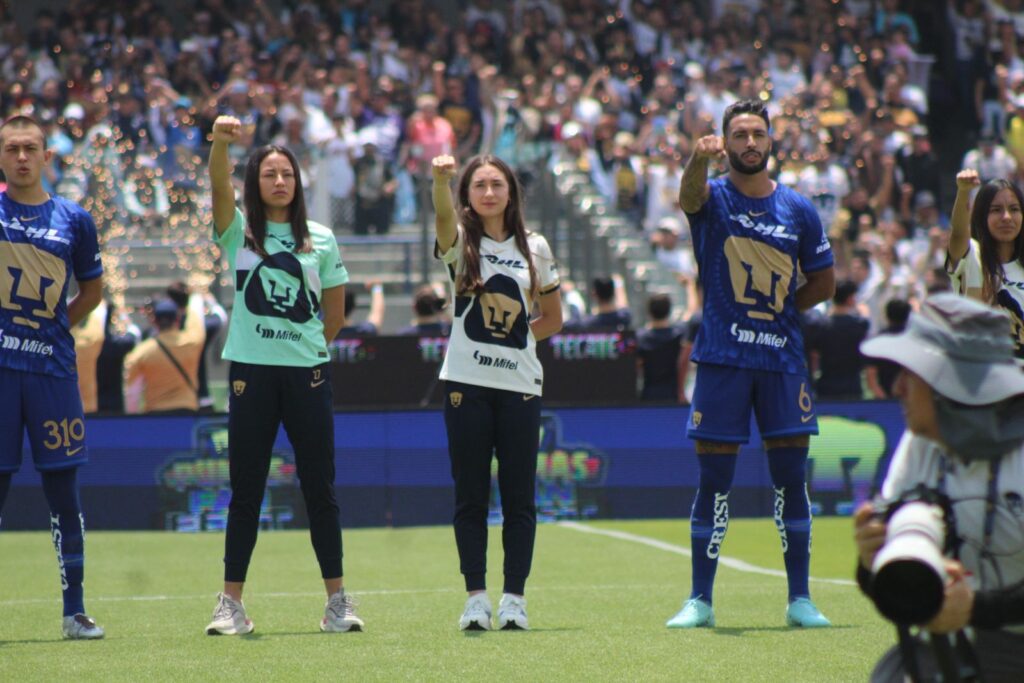 Durante el Fan Fest Pumas anuncio los planteles de todas sus categorías.