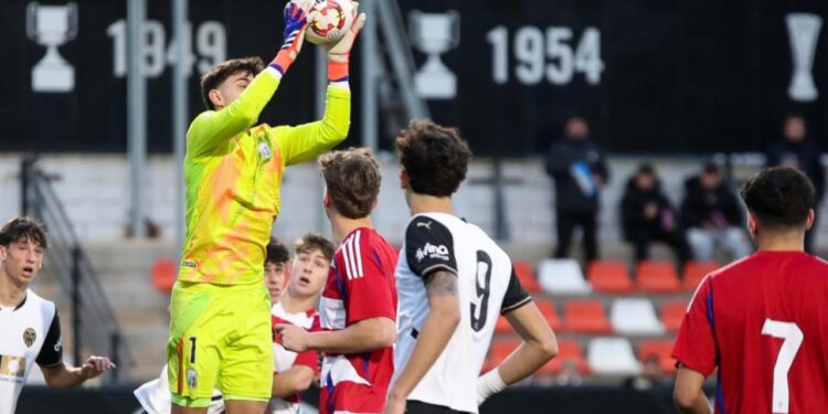 Iker García, el joven guardameta de 19 años, está dispuesto a afrontar todo lo que se viene por delante