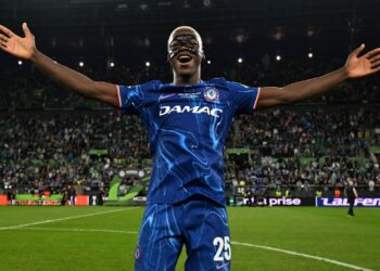 Moisés Caicedo en su natal Santo Domingo