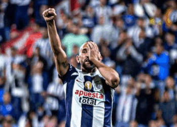 Sigue la polémica: El curioso mensaje de Hernán Barcos tras discusión con Alex Valera