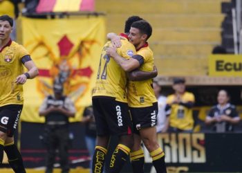 El Ídolo vuelve al triunfo en casa tras más de dos meses