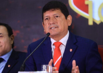 Agustín Lozano, presidente de FPF: "No puedo decir si un gol fue mal anulado"