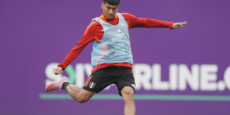 ¿Llamado de emergencia?: Promesa Piero Cari fue convocado a la selección peruana