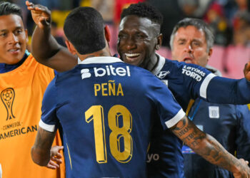 ¡HEROICO!: Alianza Lima venció 1-2 a Universidad Católica en Ecuador y clasificó