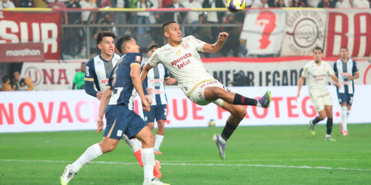 Hubo de todo menos el gol: Universitario y Alianza Lima empataron 0-0 en el superclásico