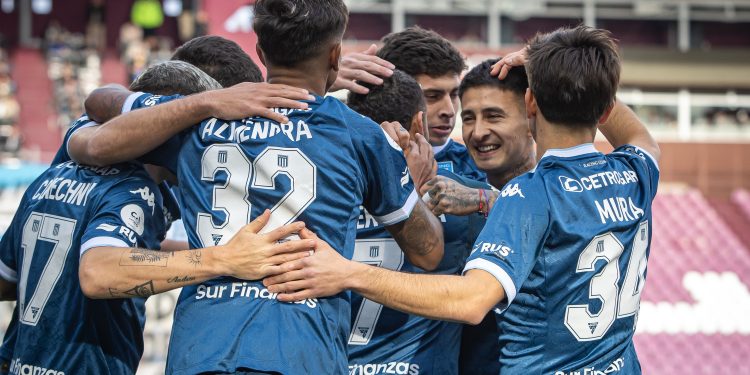 Racing goleó a Riestra y se metió en los cuartos de final de la Copa Argentina