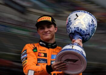 Piastri amplía su ventaja en el campeonato y Hadjar logra su primer podio