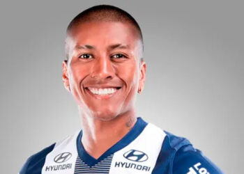 En su debut: Pedro Aquino se puso camiseta de la 'U' y así reaccionó su compañero