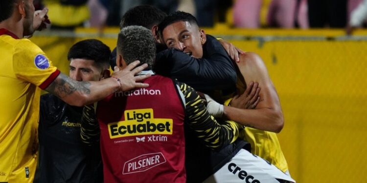Un gol de Parrales en el minuto 90+4 le dio el triunfo al ‘Ídolo del Astillero’