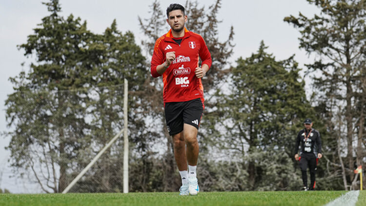 Carlos Zambrano: "Los últimos duelos los hemos estado jugando dignamente"