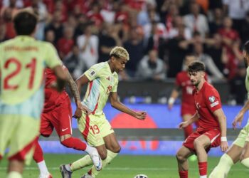 España aniquila a Turquía al ritmo de Pedri y Merino