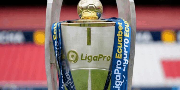 Libertad FC hace historia clasificando entre los seis mejores del torneo