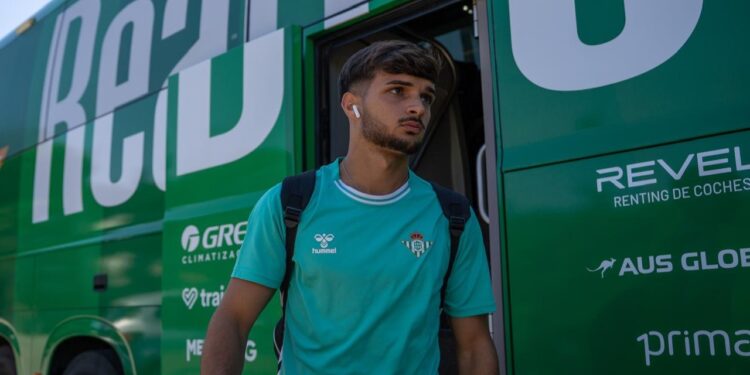 Marcos Solís, el canterano del Betis que sueña por el primer equipo