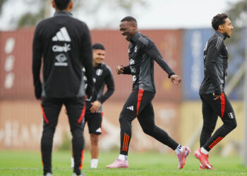 El once de Perú que prepara Óscar Ibáñez para el duelo ante Uruguay por las Clasificatorias