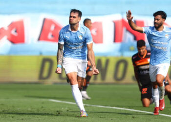 También se pone como escolta: Sporting Cristal goleó 3-0 a Ayacucho FC en el Gallardo